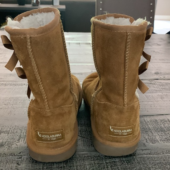 Koolaburra by UGG Tan Suede Boots with Bows, size 4 - Picture 4 of 4